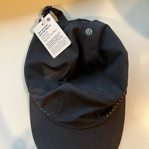 NEW WITH TAGS LULULEMON running hat